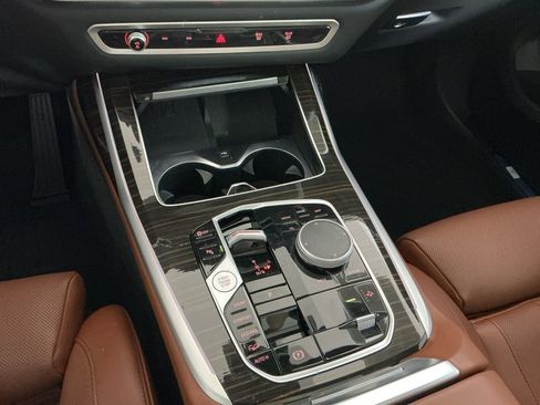 Certified 2025 BMW X7 xDrive40i image 13