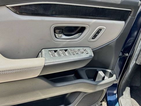 Used 2025 Honda Pilot Elite image 18