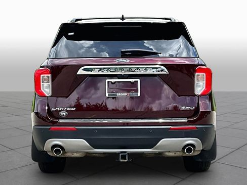Certified 2022 Ford Explorer Limited w/ Equipment Group 301A AWD/4WD image 5