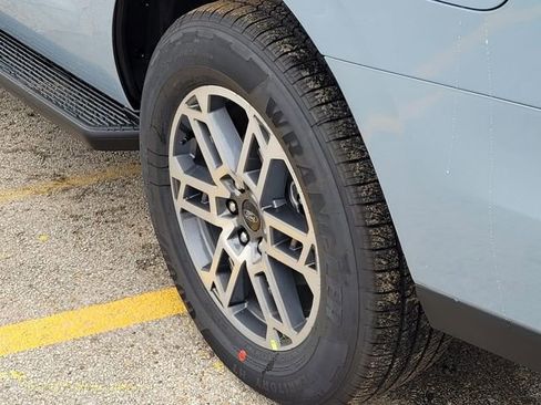 New 2025 Ford Expedition Max Active image 5