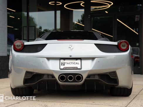 Used 2011 Ferrari 458 Italia Coupe RWD image 15