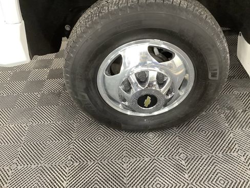 Used 2020 Chevrolet Silverado 3500 LTZ w/ LTZ Texas Edition image 2