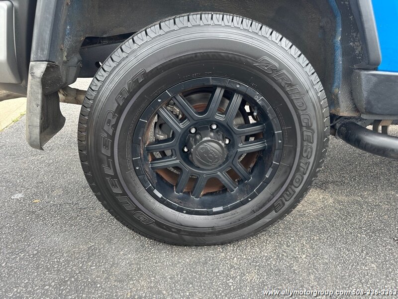 Used 2007 Toyota FJ Cruiser 4WD w/ Upgrade Pkg 2 image 11