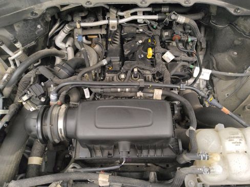 Used 2021 Ford Explorer XLT w/ Equipment Group 202A AWD/4WD image 30