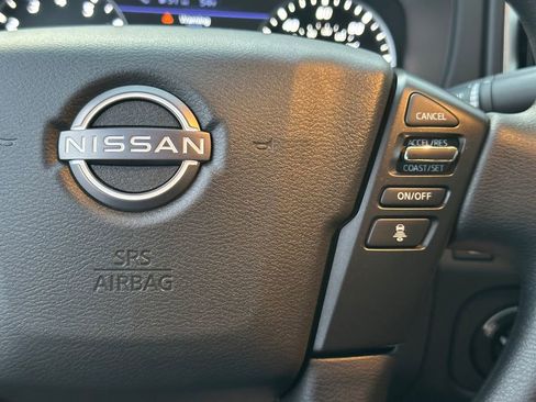 Used 2025 Nissan Frontier SV AWD/4WD image 22