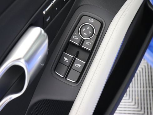 Used 2025 Porsche 718 Cayman image 25