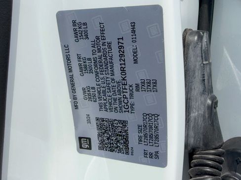 Used 2024 Chevrolet Colorado ZR2 w/ LPO, Sports Bar Package AWD/4WD image 31