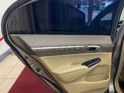 Used 2006 Honda Civic Hybrid Sedan image 9