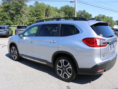 Used 2026 Subaru Ascent Limited AWD/4WD image 3