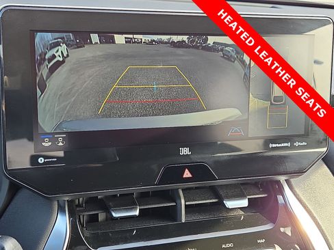 Used 2021 Toyota Venza Limited image 18