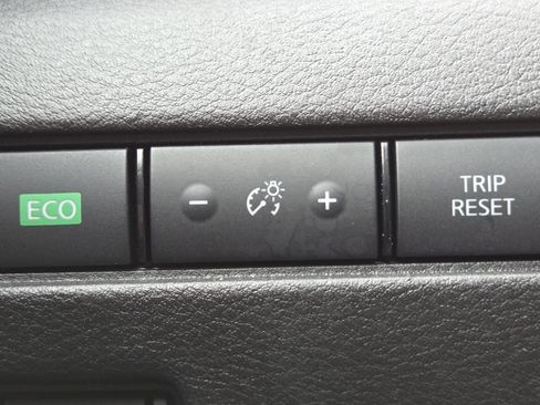 Used 2023 Nissan Sentra SV FWD image 10