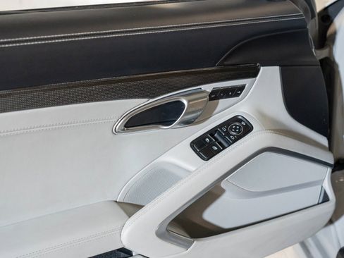 Certified 2025 Porsche 718 Cayman GTS RWD image 22