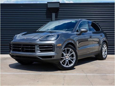 New 2025 Porsche Cayenne image 1