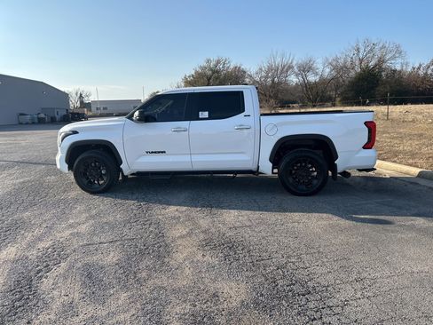 New 2025 Toyota Tundra SR5 image 10