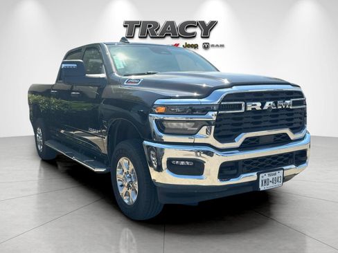 Used 2026 RAM 2500 Big Horn AWD/4WD image 2