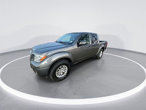 Used 2019 Nissan Frontier SV image 4