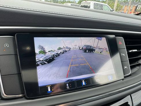 Used 2022 Buick Enclave Essence w/ Experience Buick Package FWD image 33