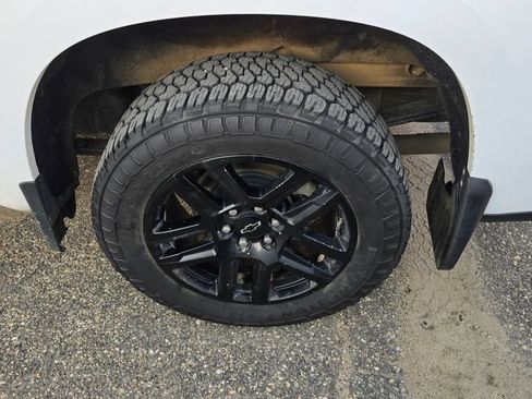 Used 2022 Chevrolet Silverado 1500 RST AWD/4WD image 11