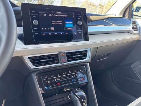 New 2026 Volkswagen Taos SE image 19