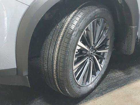 New 2026 Nissan Pathfinder Platinum image 35