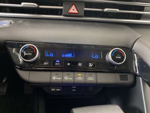 Used 2025 Hyundai Elantra Hybrid FWD image 27