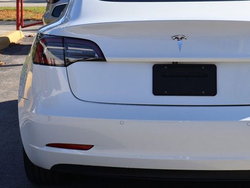 Used 2020 Tesla Model 3 Long Range image 15