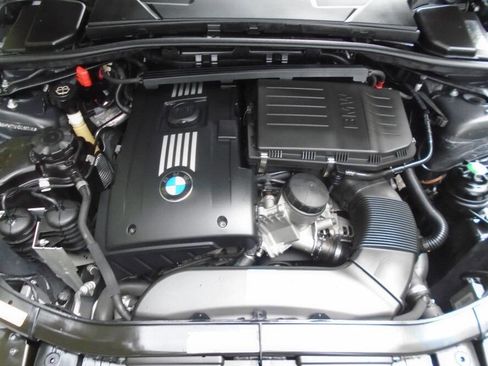 Used 2009 BMW 335i Sedan w/ Premium Pkg image 24