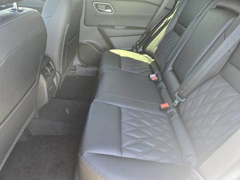 New 2026 Nissan Rogue Platinum AWD/4WD image 9