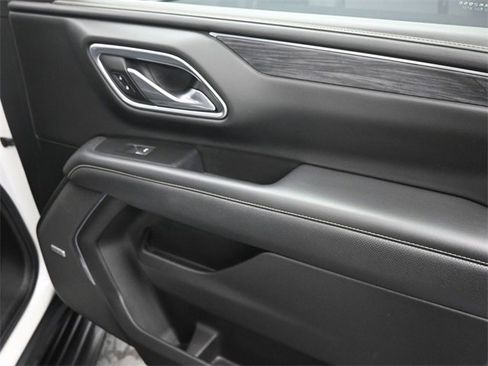 Used 2022 GMC Yukon SLT w/ SLT Luxury Package image 24