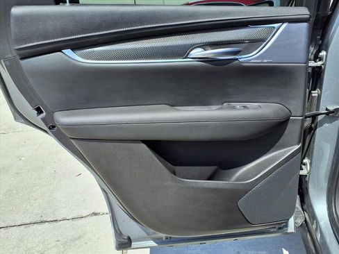 Certified 2023 Cadillac XT5 Sportv AWD/4WD image 17