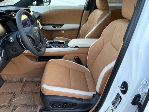 New 2026 Lexus RZ 450e RZ 450e Premium image 17