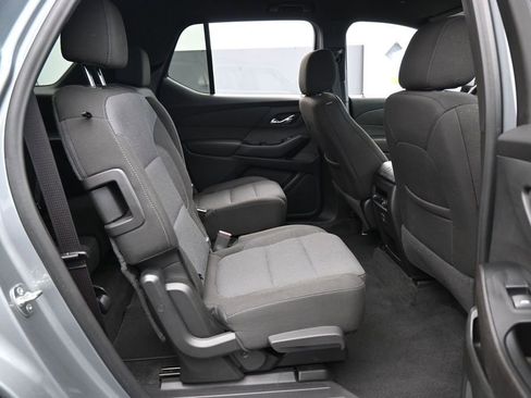 Used 2023 Chevrolet Traverse LT FWD image 36