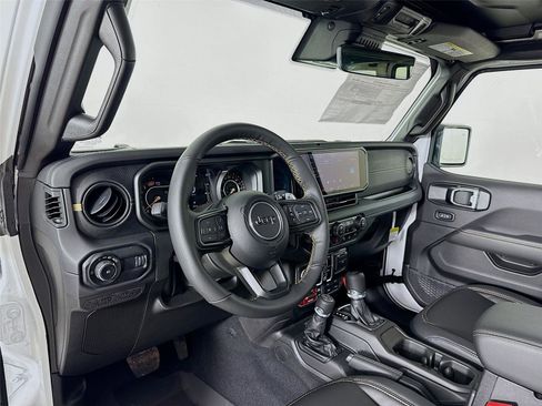 New 2025 Jeep Wrangler Unlimited Rubicon 392 image 9