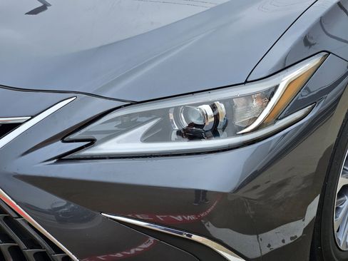 Used 2025 Lexus ES 350 w/ Accessory Package (Z2) FWD image 10