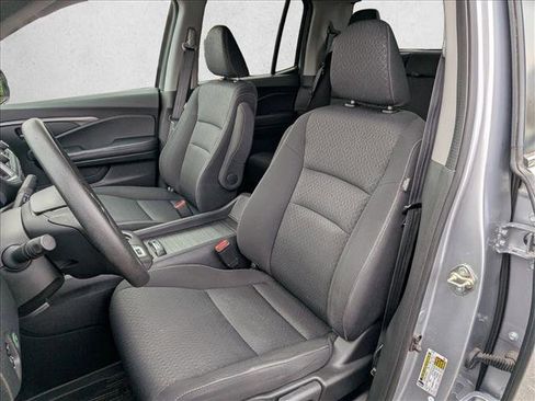 Used 2017 Honda Ridgeline RT image 13