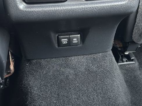 Used 2025 Toyota Camry LE image 9