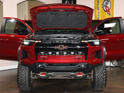 Used 2025 Chevrolet Colorado ZR2 w/ Technology Package AWD/4WD image 87