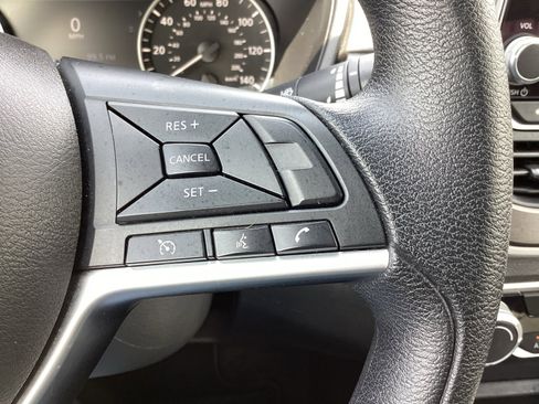 Used 2024 Nissan Altima 2.5 SV image 6