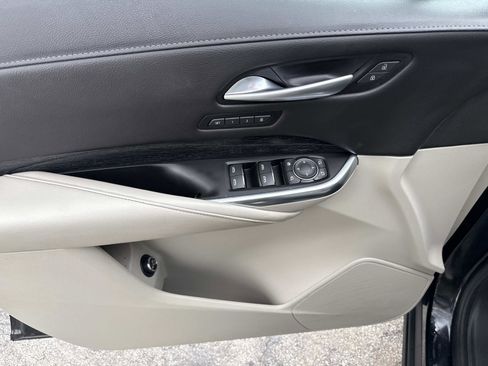 Used 2023 Cadillac XT4 Premium Luxury image 19