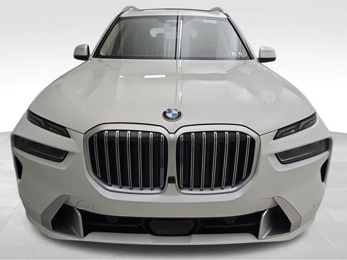 New 2026 BMW X7 xDrive40i image 3