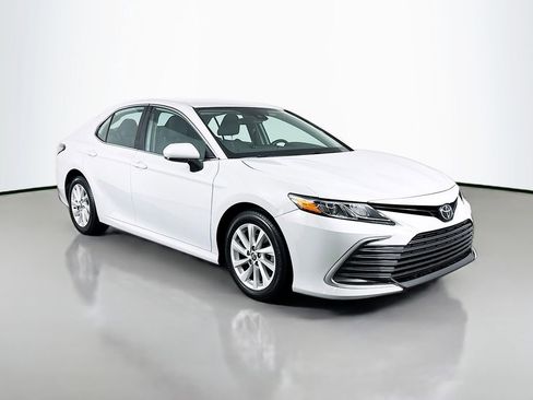Certified 2023 Toyota Camry LE FWD image 3