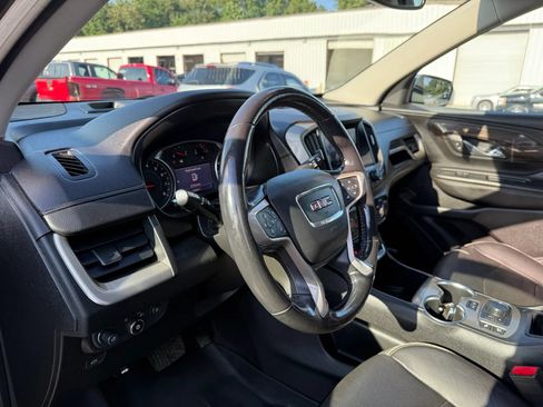 Used 2019 GMC Terrain Denali w/ Advanced Safety Package AWD/4WD image 17
