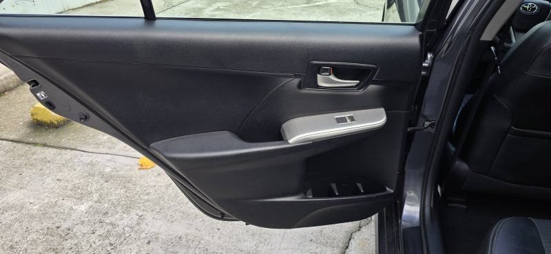 Used 2012 Toyota Camry SE FWD image 29