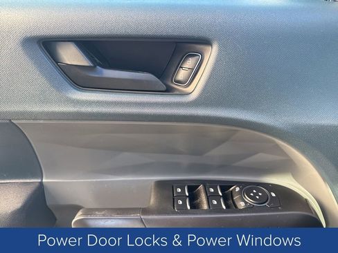 Used 2024 Ford Maverick XL image 11