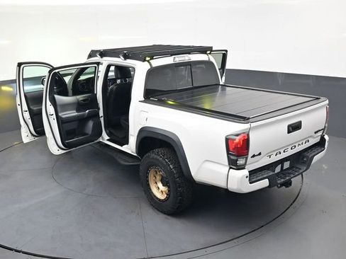 Used 2017 Toyota Tacoma TRD Pro image 44