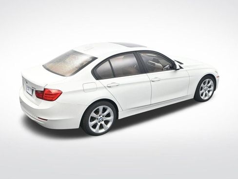 Used 2014 BMW 320i xDrive Sedan image 28