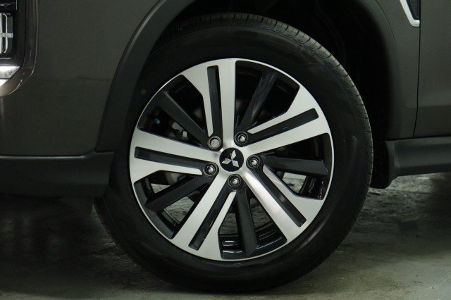 New 2027 Mitsubishi Outlander Sport SE FWD image 3