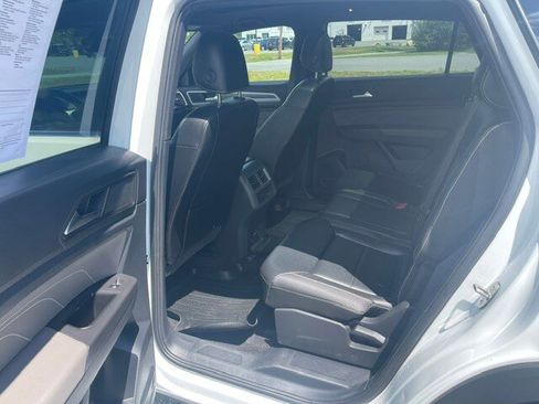 Used 2022 Volkswagen Atlas Cross Sport SE AWD/4WD image 8