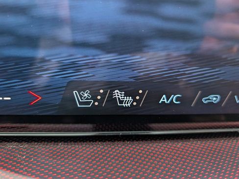 New 2026 Chevrolet Traverse RS image 30