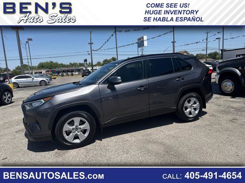 Used 2019 Toyota RAV4 XLE w/ Convenience Package FWD image 1